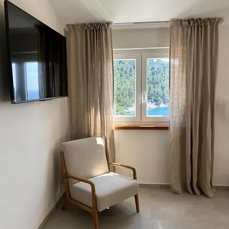 Ljeto Vila Pupnatska Luka