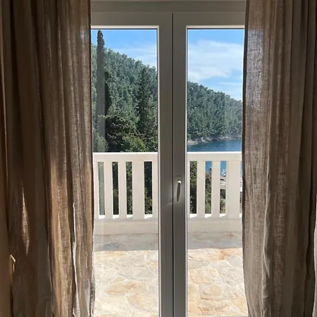 Ljeto Pupnatska Luka